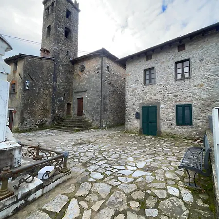 Trassilico Montagne Verdi In Garfagnana Toscana Lucca